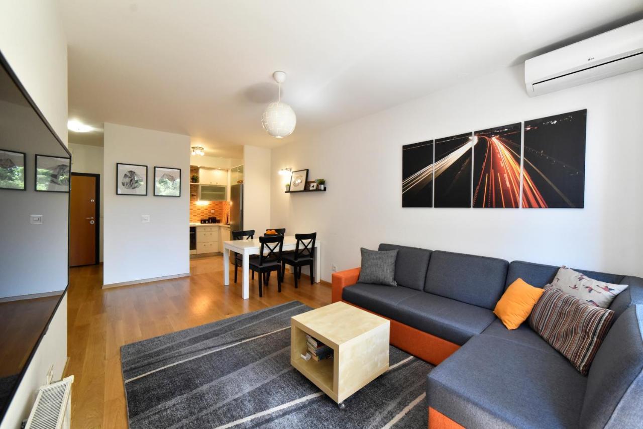 Apartma Block Park With Private Garage Parking Zagreb